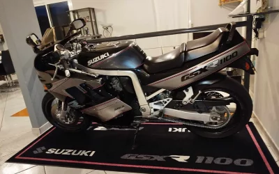 Pourquoi faut-il un tapis homologué Fédération Française de Moto sur les circuits